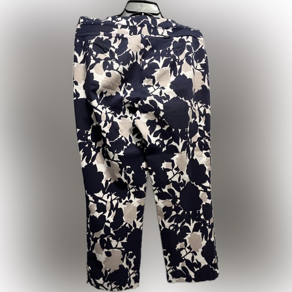 Rafaella Navy and Cream Floral Stretch Pants, size 12 - Picture 3 of 12
